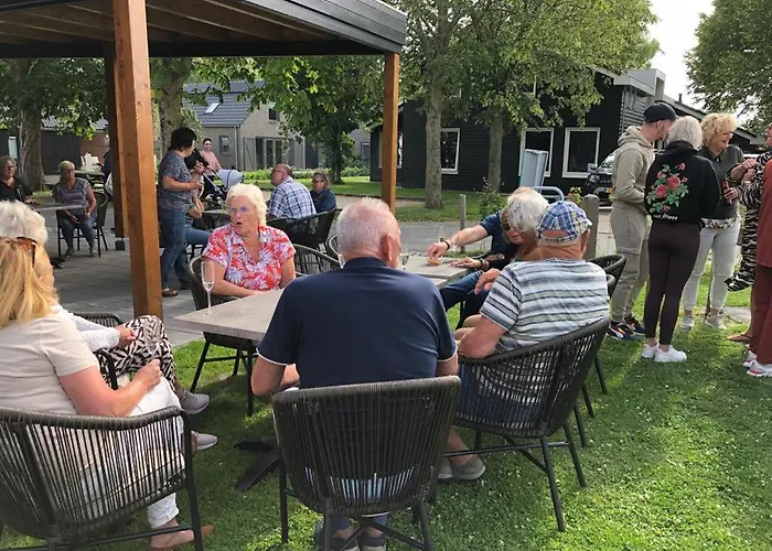 Vakantiehuis 71 Op Recreatiepark De Wielen *